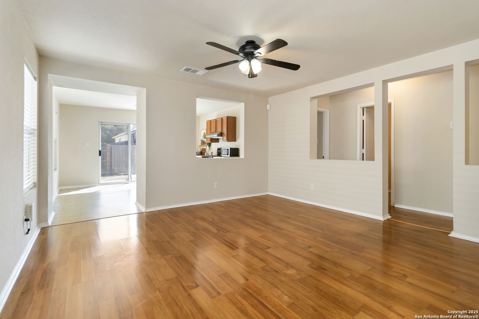 9906 Barhill Bay