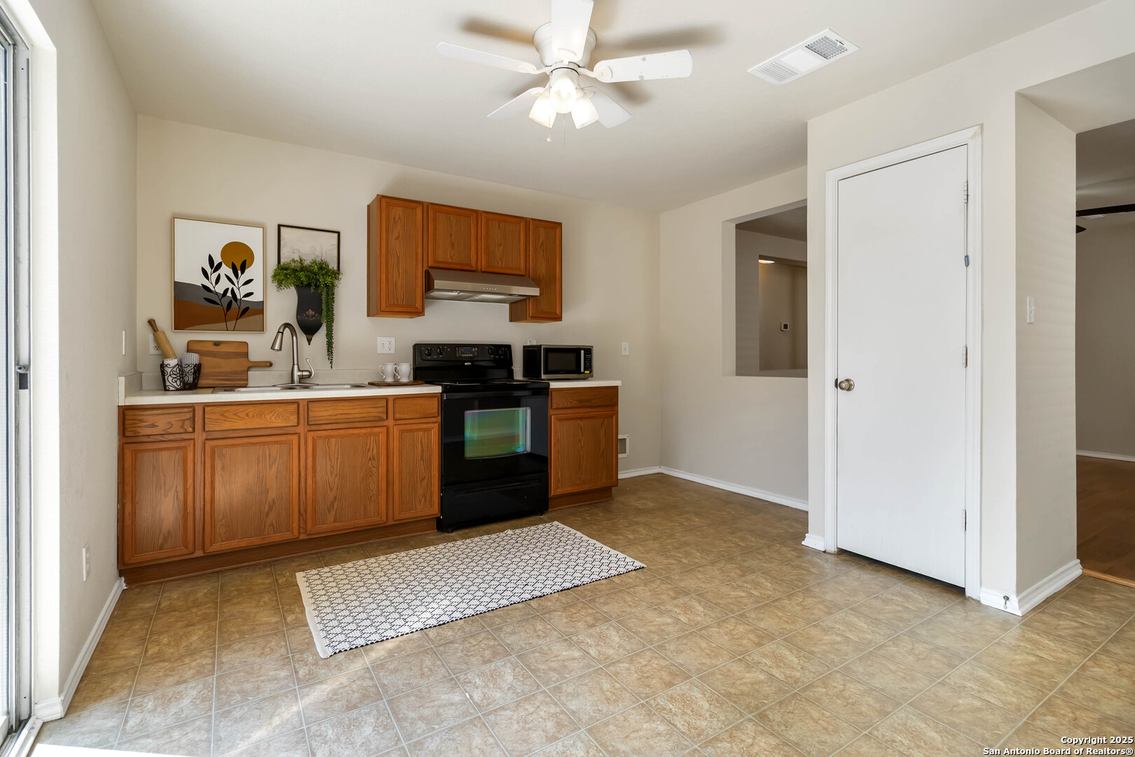 9906 Barhill Bay