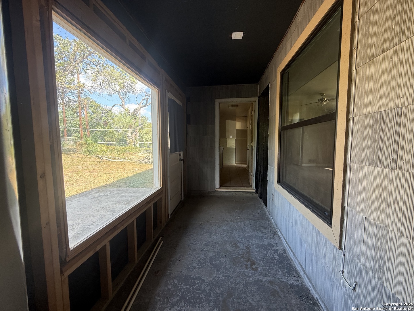 607 Blakeley Dr