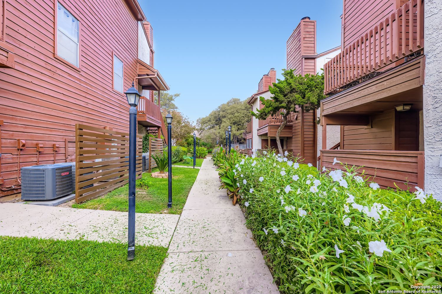10527 Perrin Beitel A212