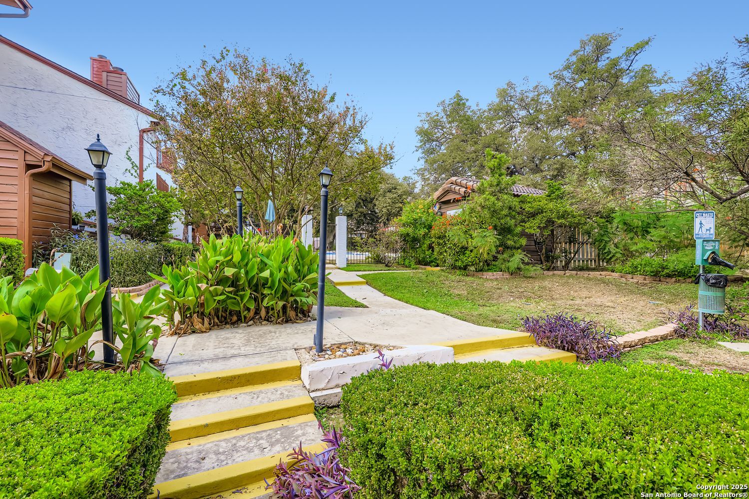10527 Perrin Beitel A212