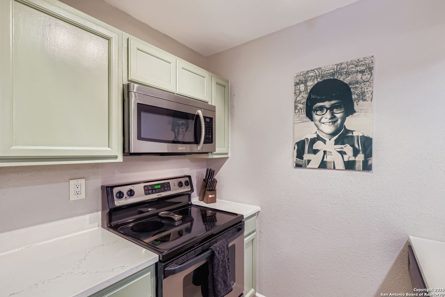 10527 Perrin Beitel A212