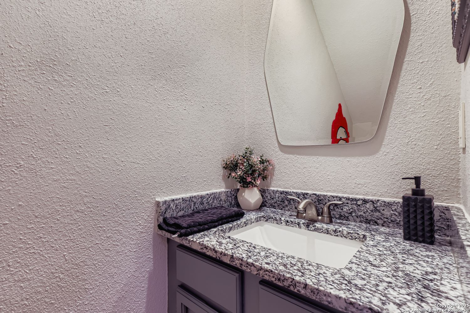 10527 Perrin Beitel A212