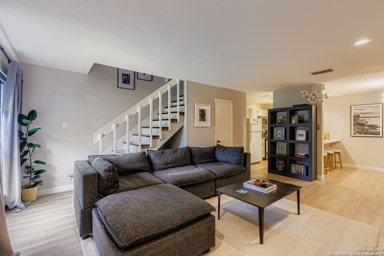 10527 Perrin Beitel A212