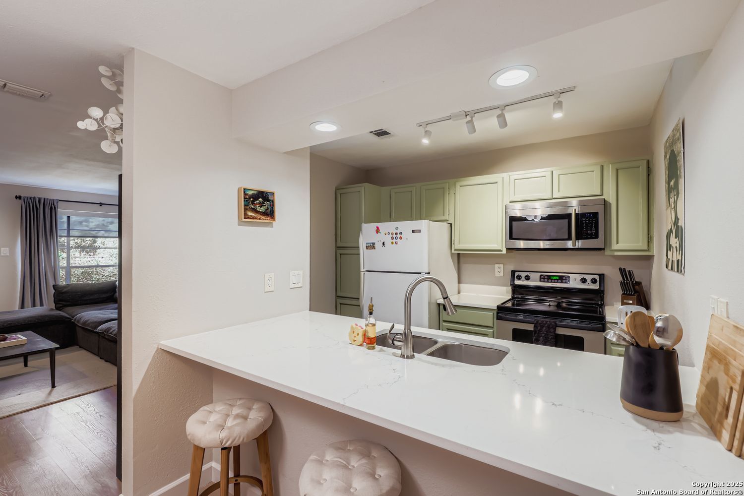 10527 Perrin Beitel A212