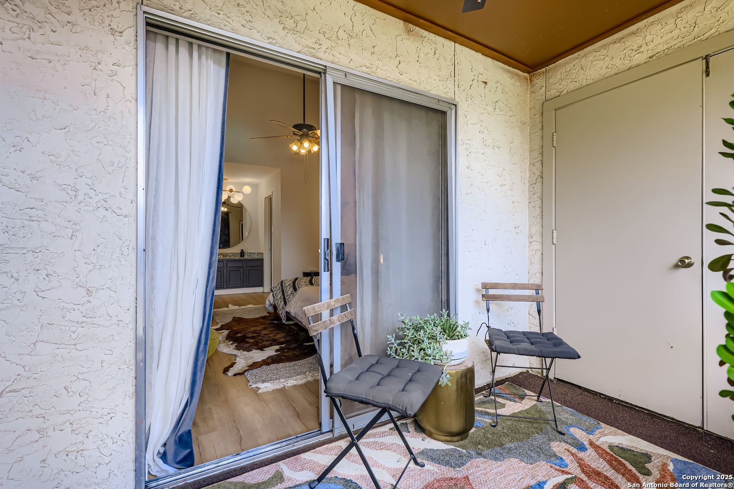 10527 Perrin Beitel A212