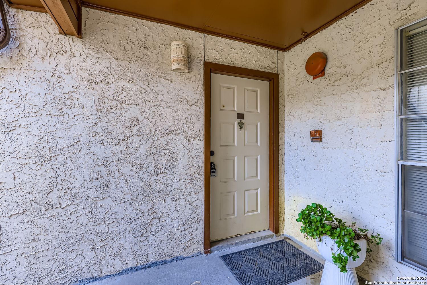 10527 Perrin Beitel A212