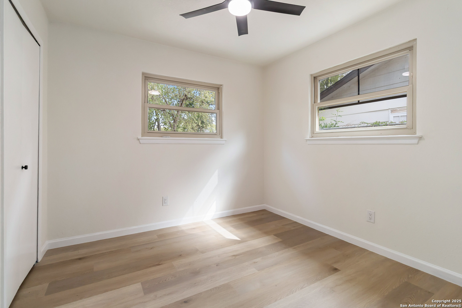 5435 Greyrock