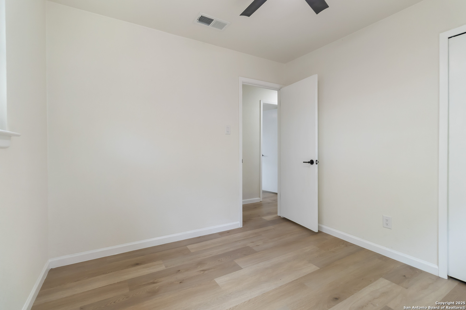 5435 Greyrock
