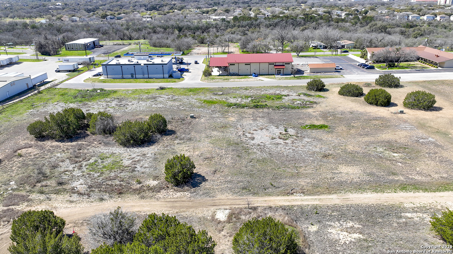 15207 Bell Ln