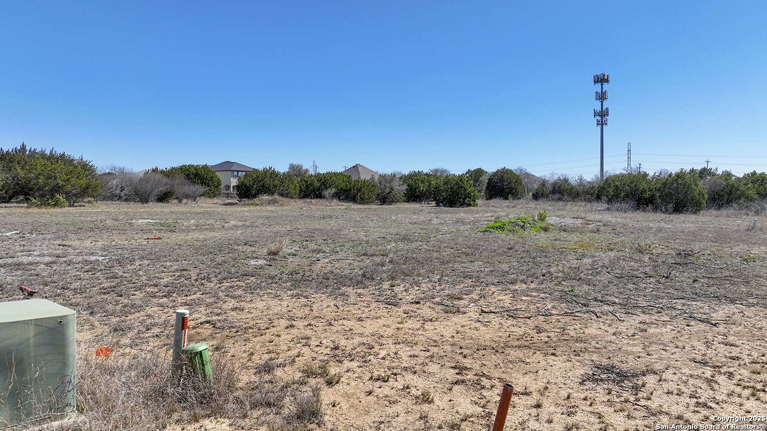 15207 Bell Ln