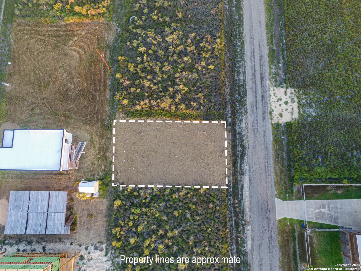 290 WEST LIVE OAK LN