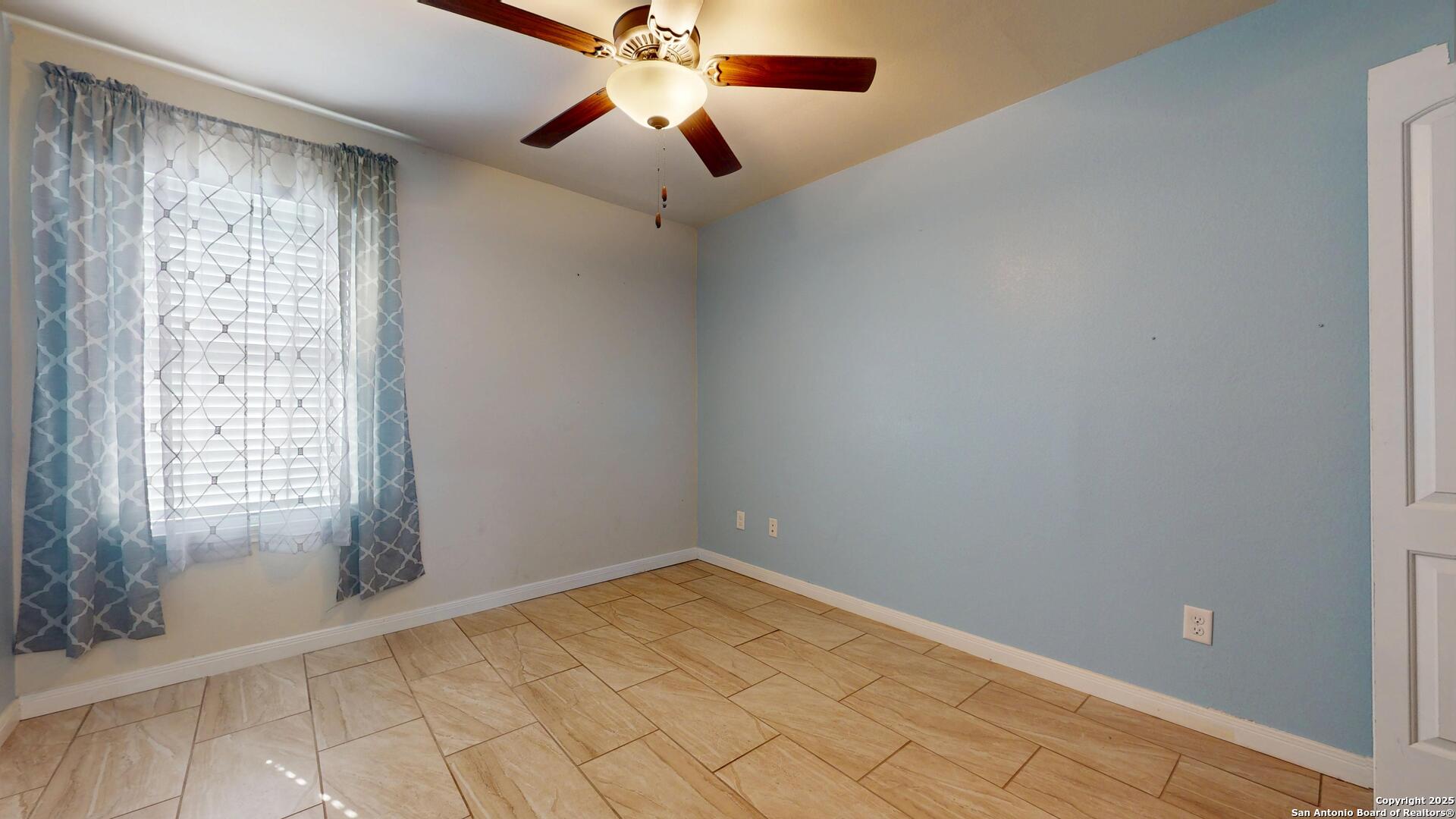 3992 Fm 1784