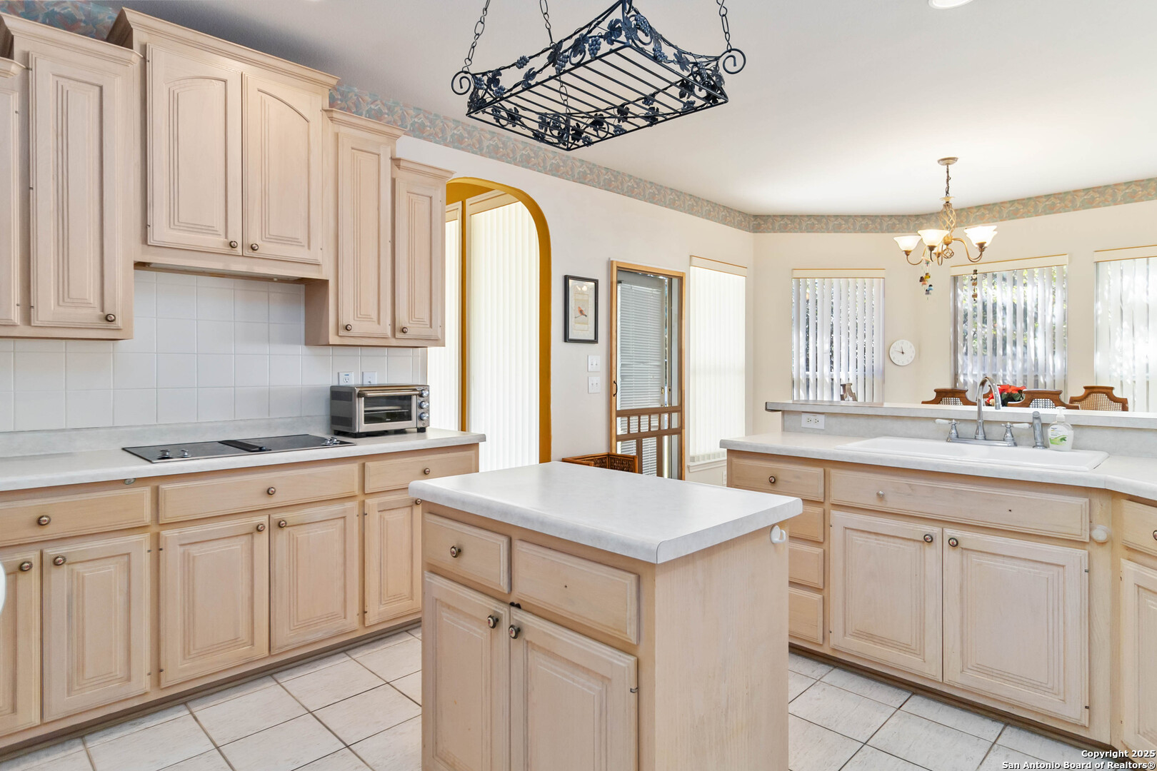 13310 Bow Heights