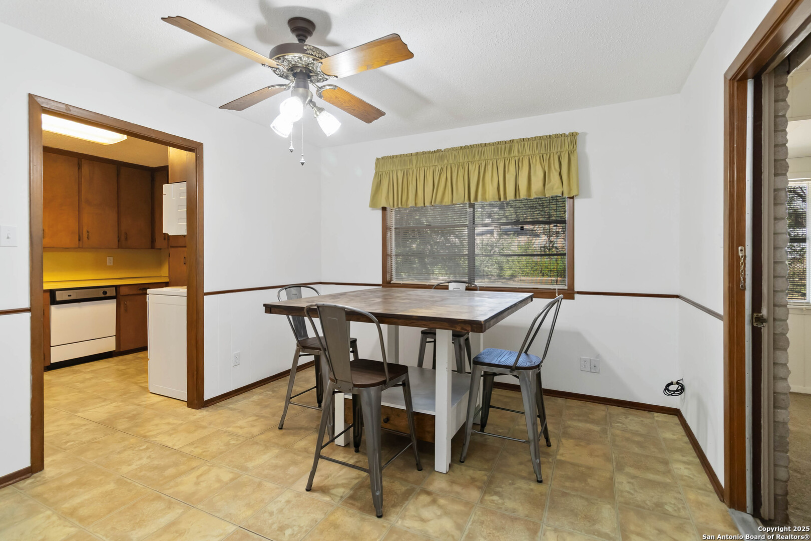 616 Ridgecrest