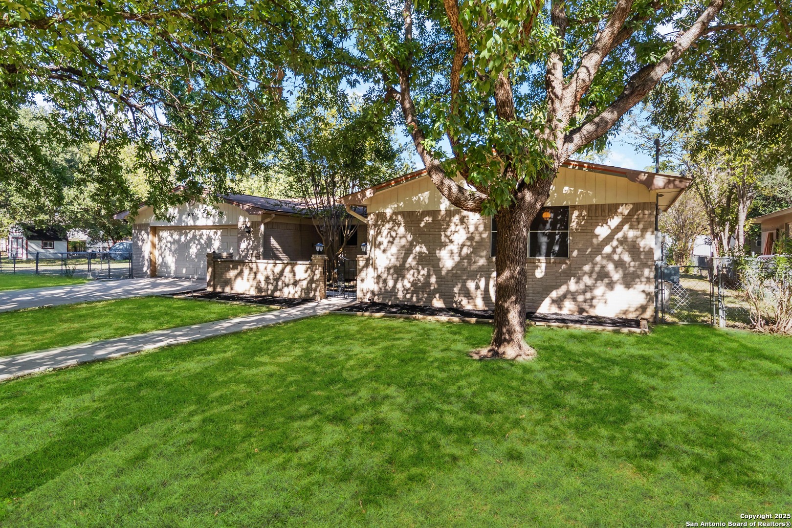 616 Ridgecrest