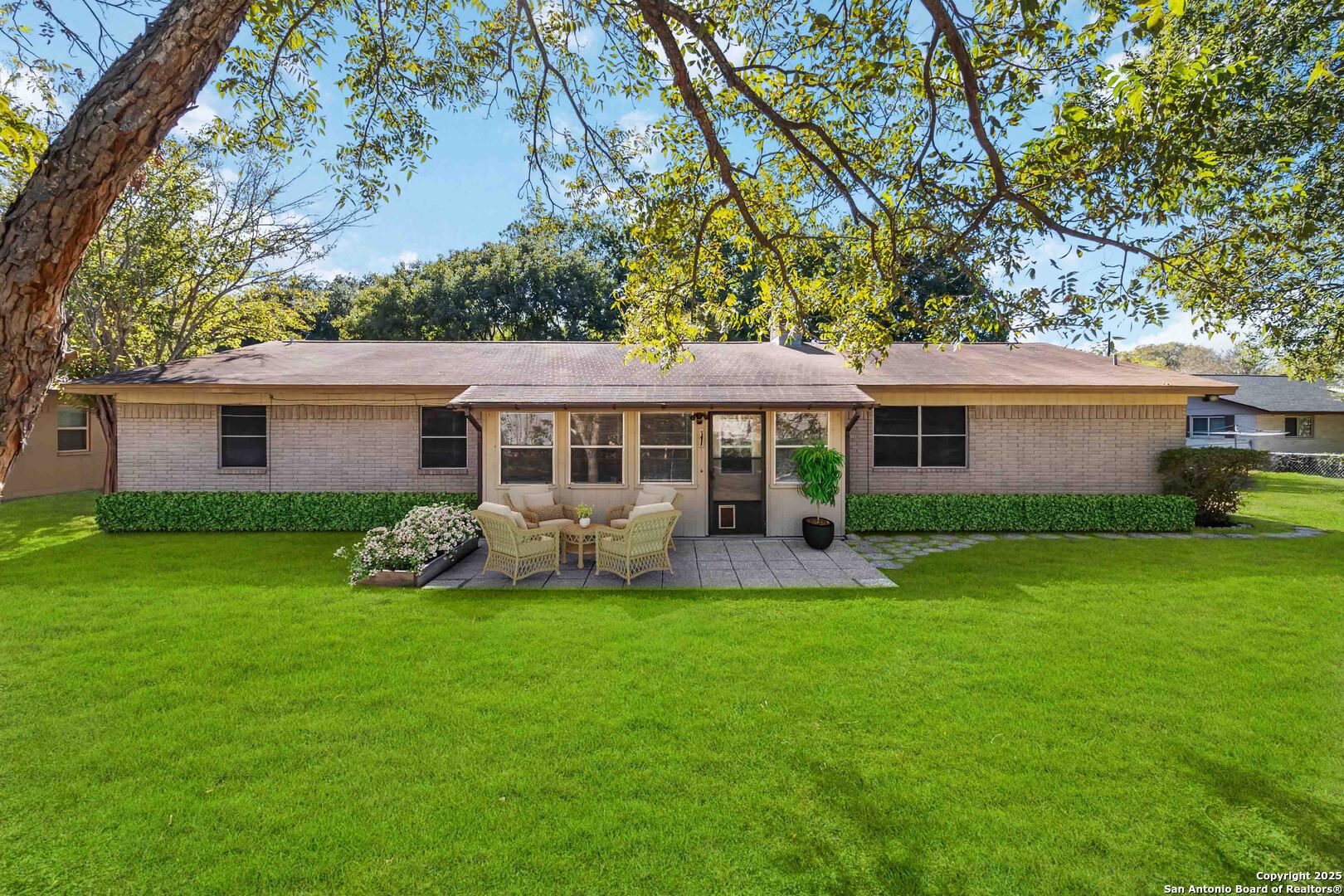 616 Ridgecrest