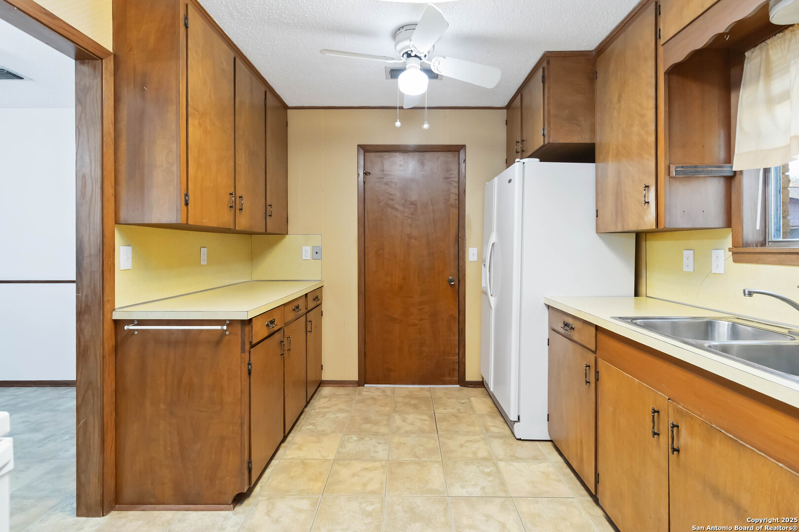 616 Ridgecrest