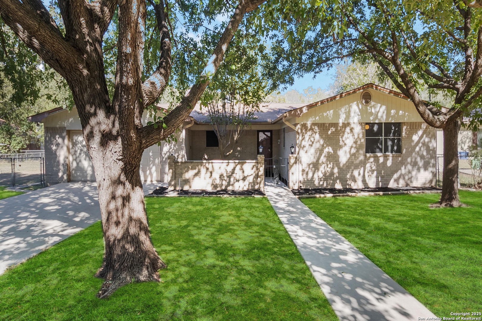 616 Ridgecrest