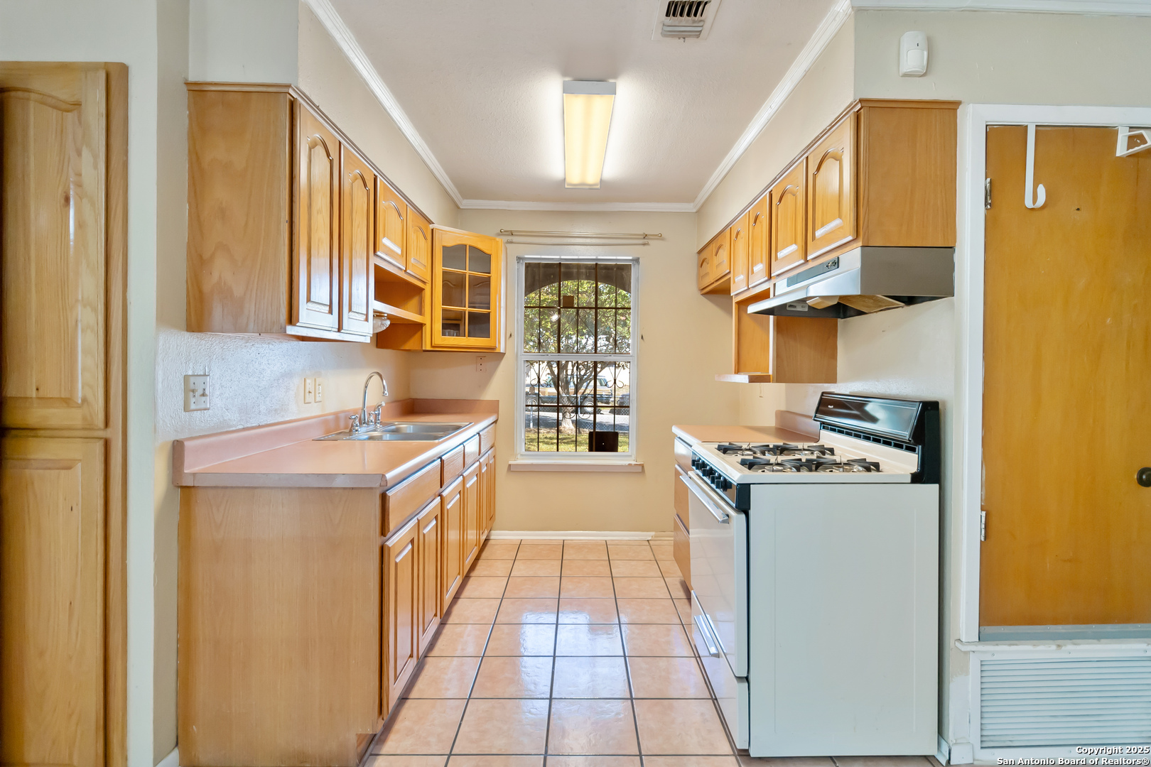 6034 topcroft
