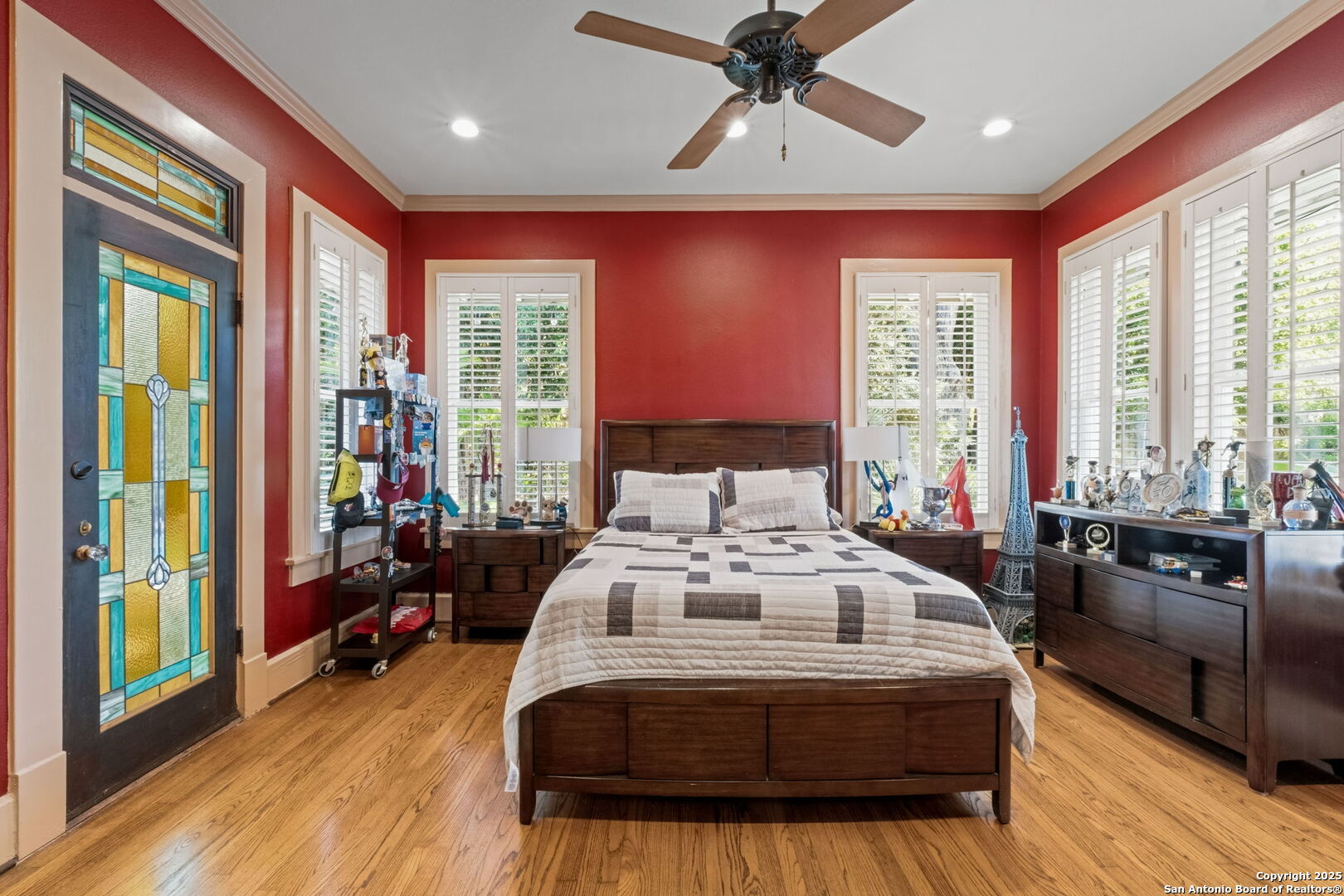 308 W Summit Ave