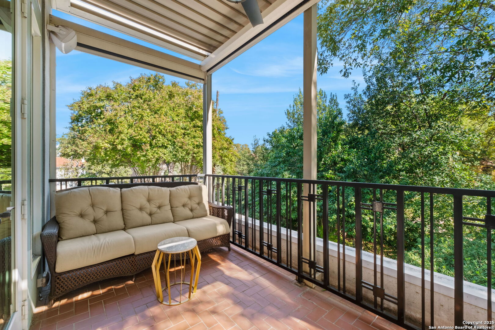 308 W Summit Ave