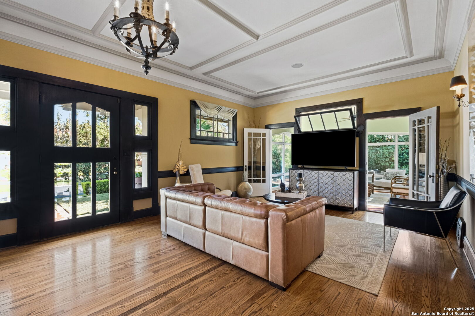 308 W Summit Ave