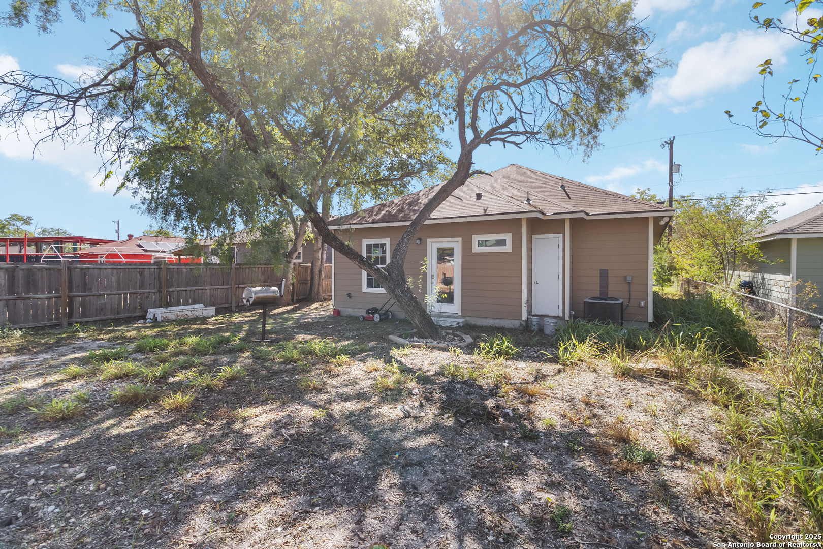 1611 Santa Rita