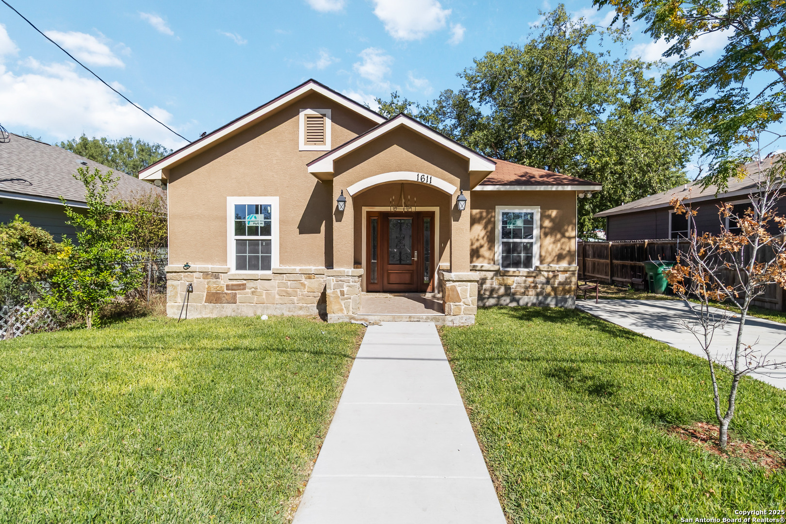 1611 Santa Rita