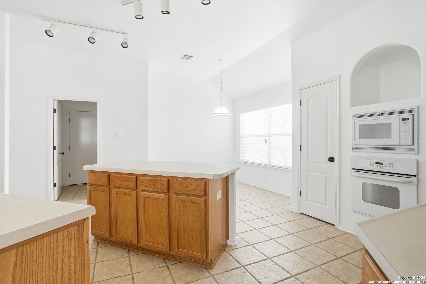 14634 Triple Crown