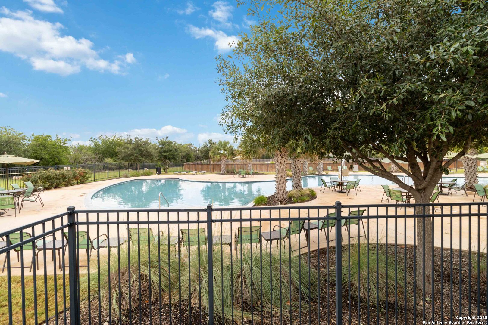 2210 Castello