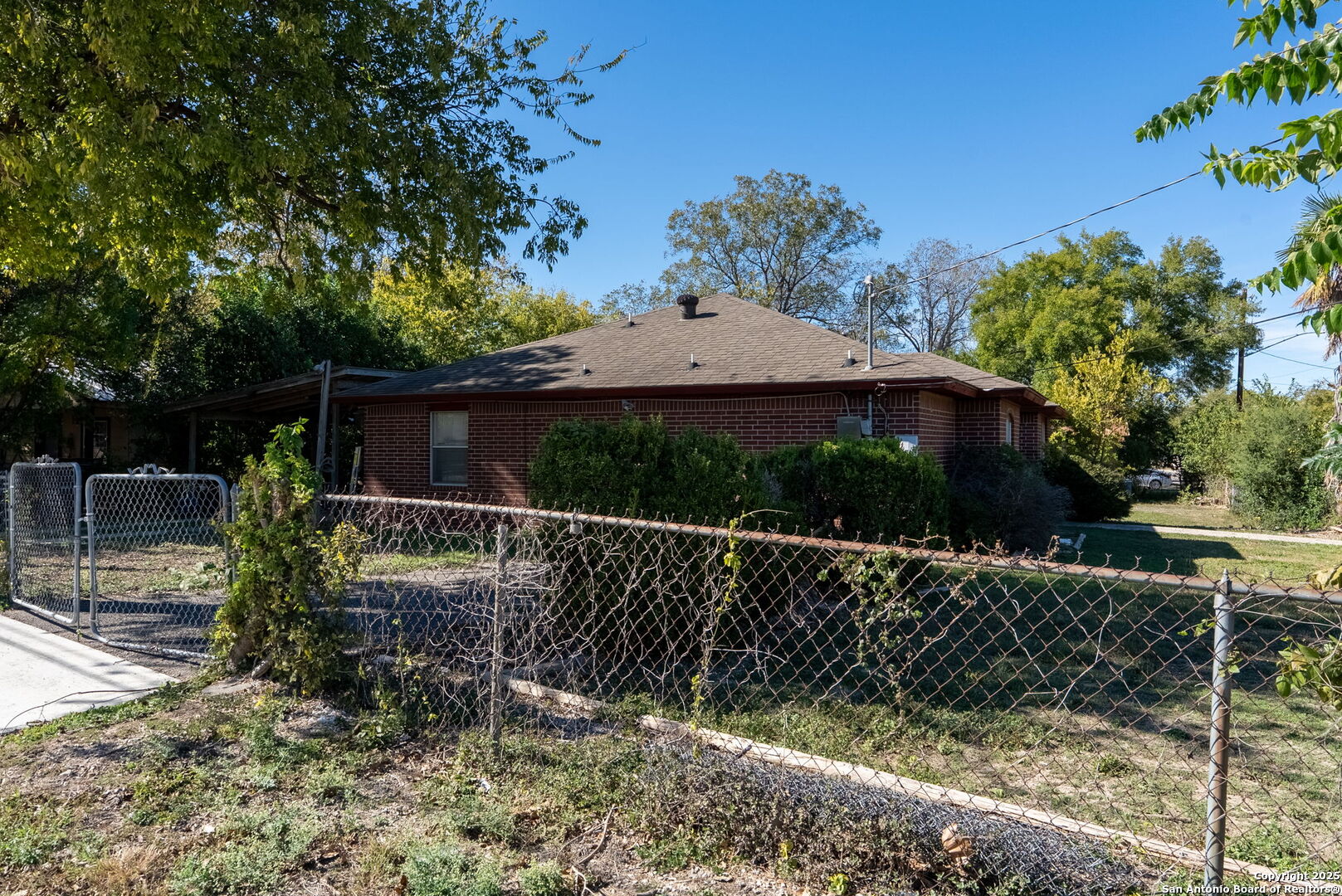 135 N Plum Ave