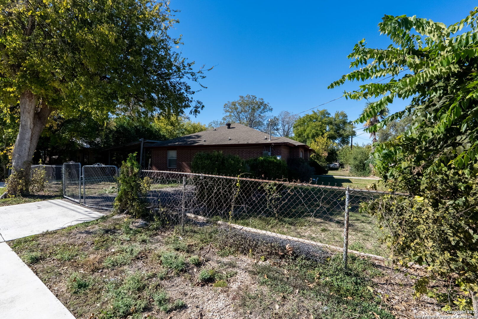 135 N Plum Ave