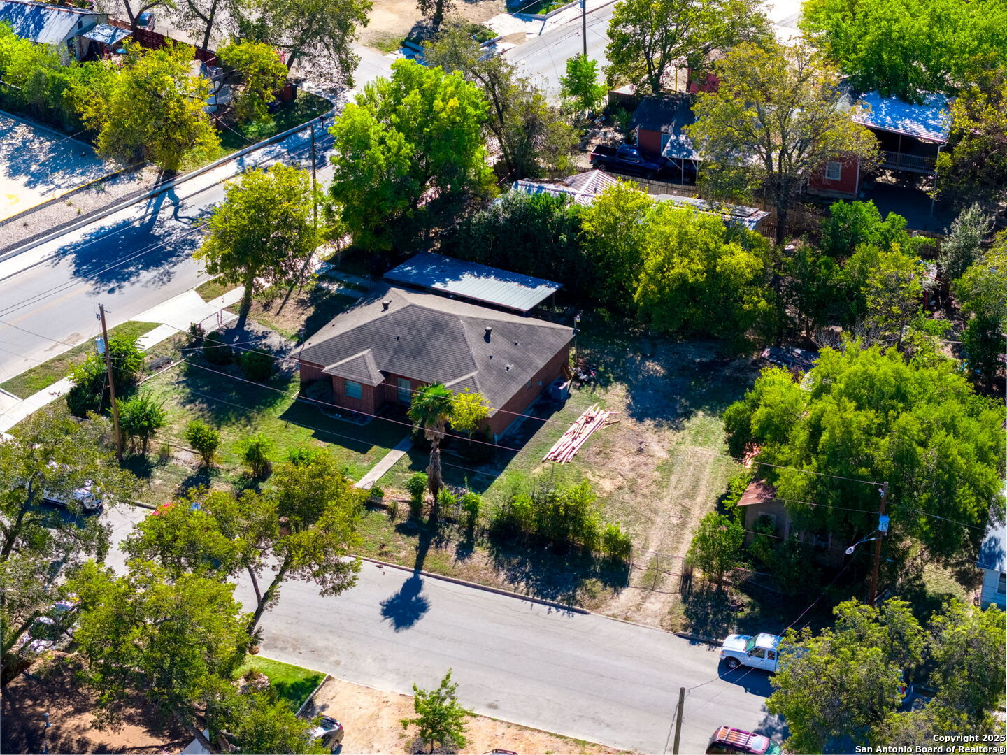 135 N Plum Ave