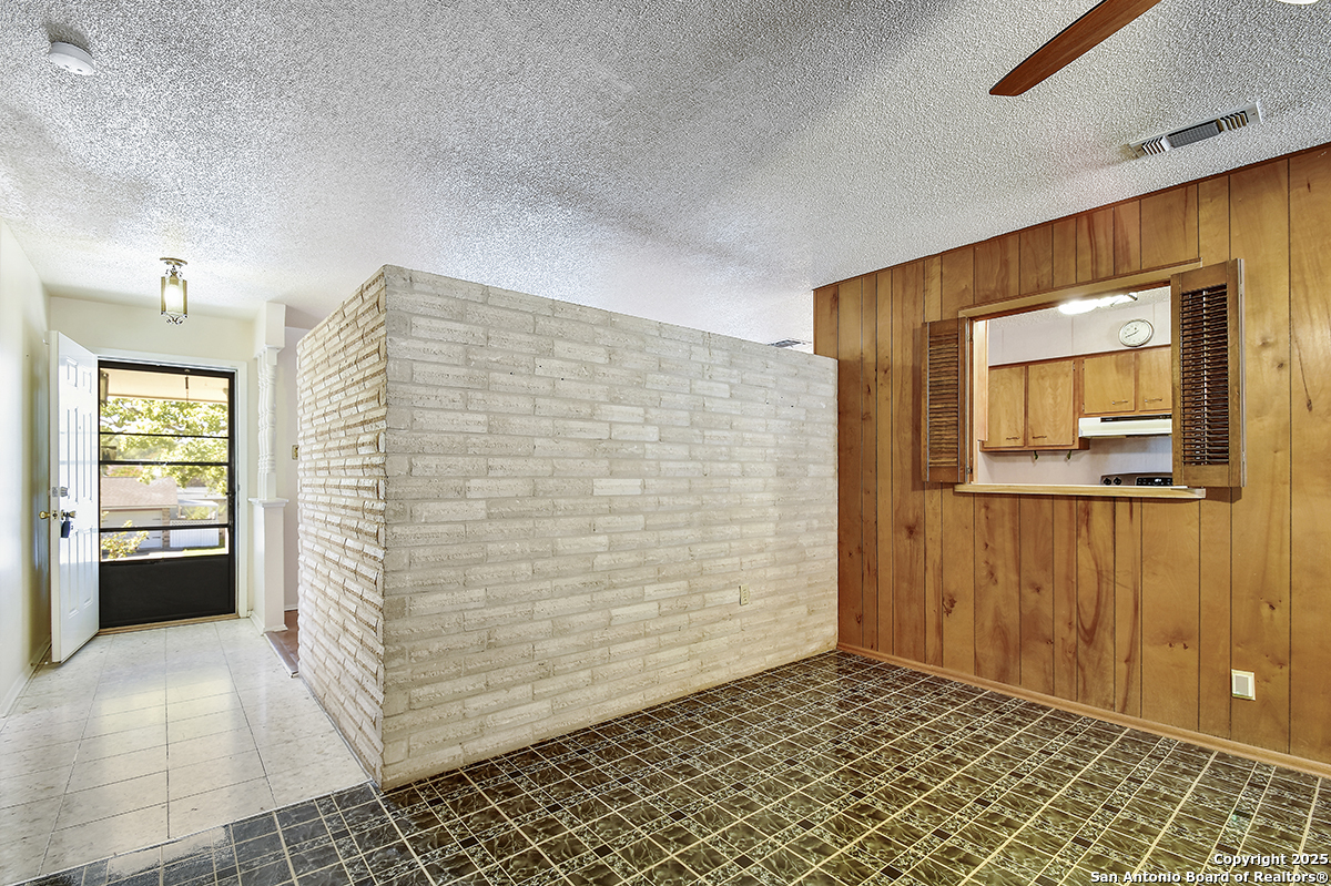 323 Shin Oak
