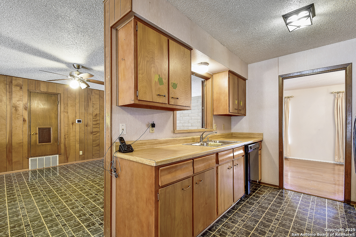 323 Shin Oak