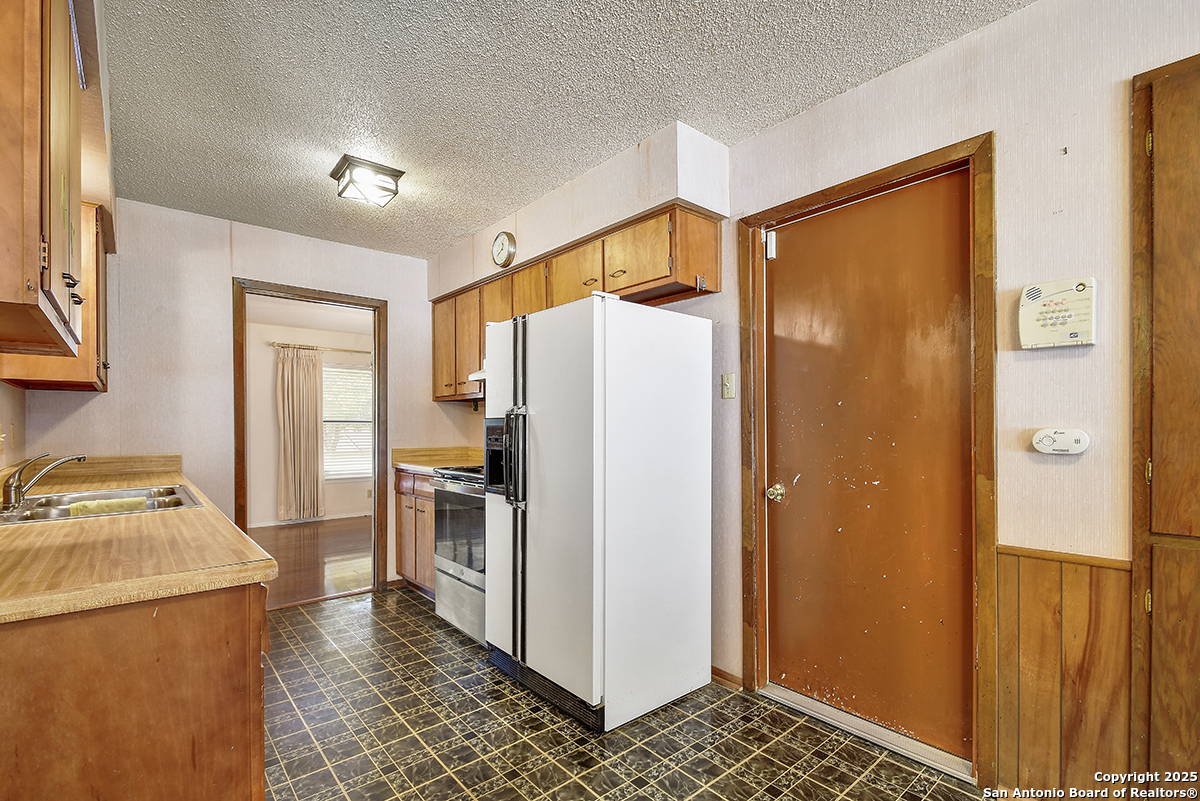 323 Shin Oak