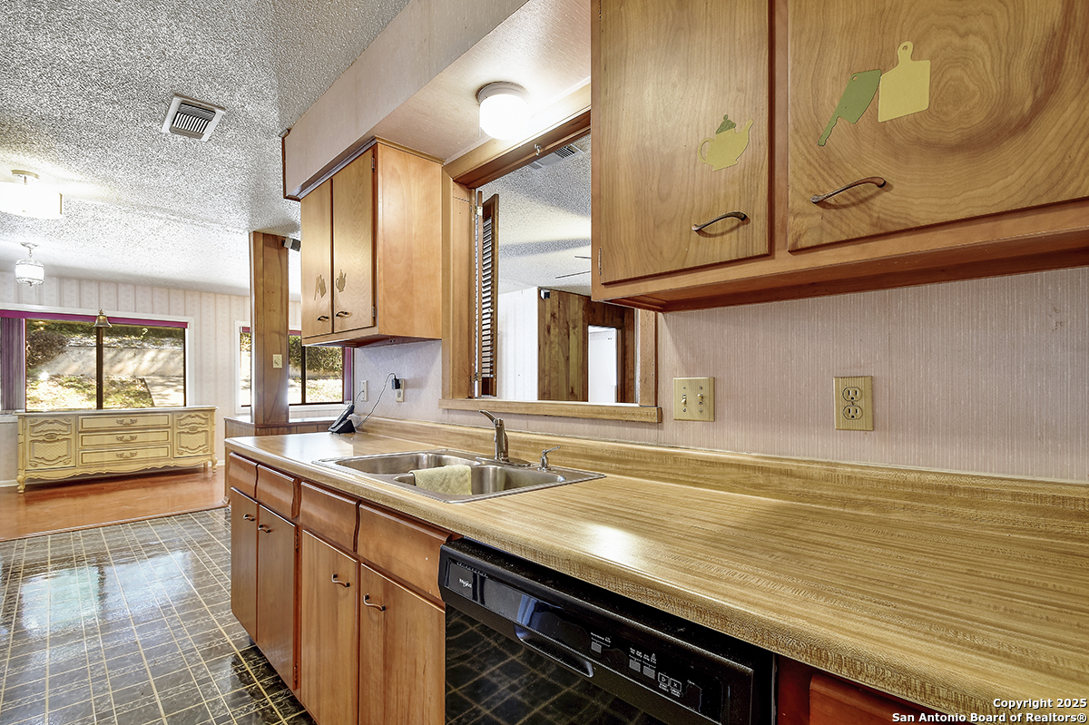 323 Shin Oak