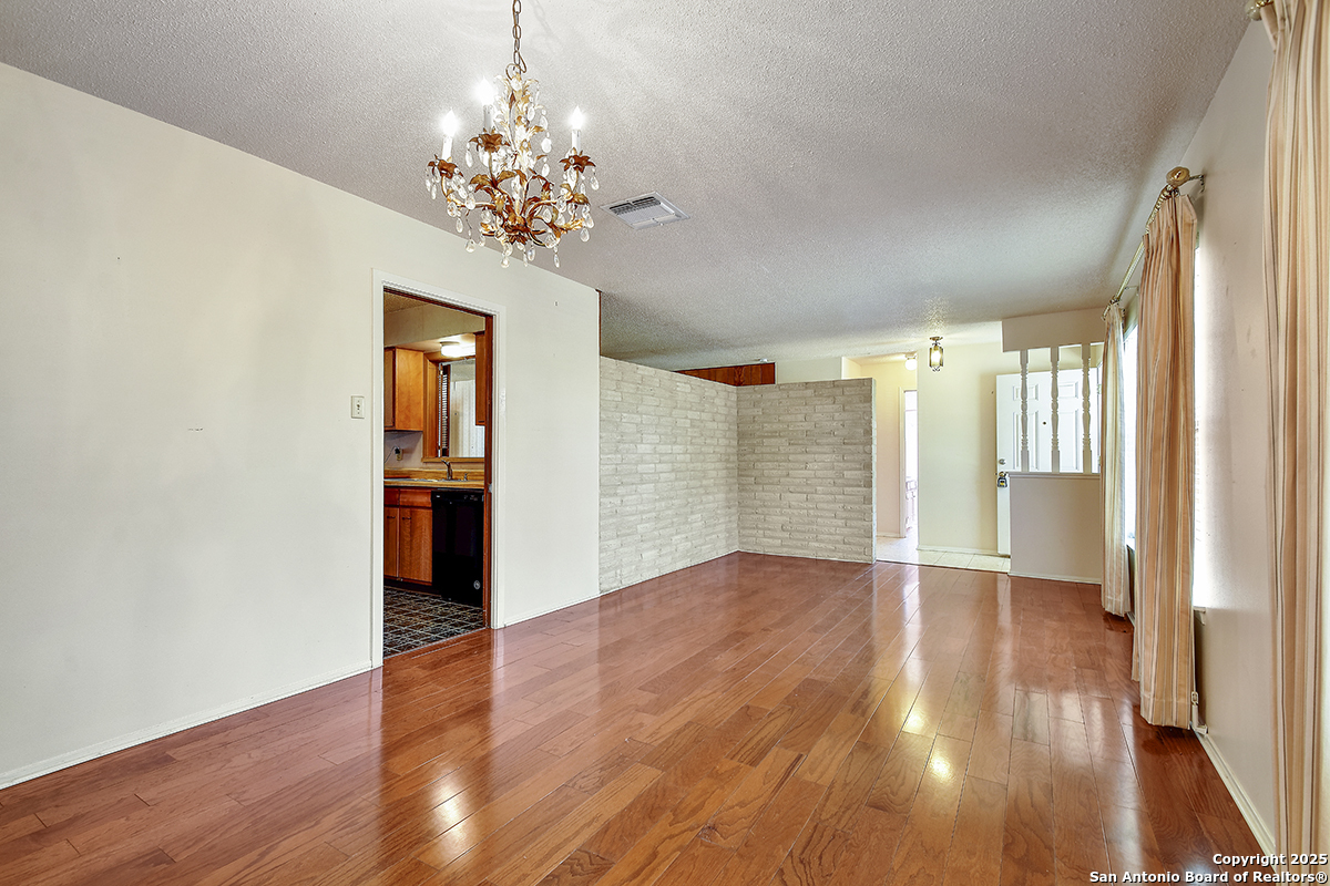 323 Shin Oak