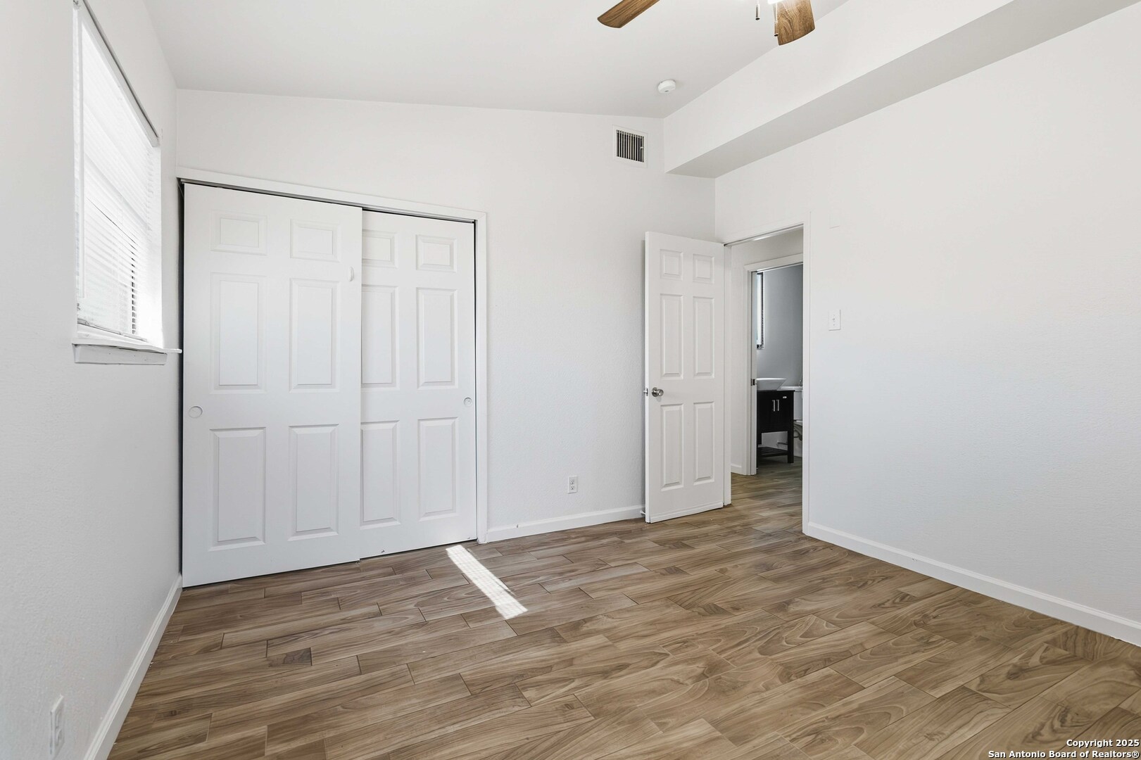 6207 Deer Valley