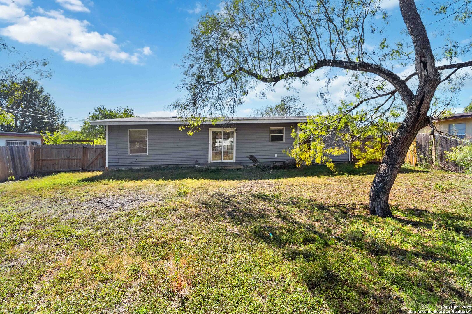 6207 Deer Valley