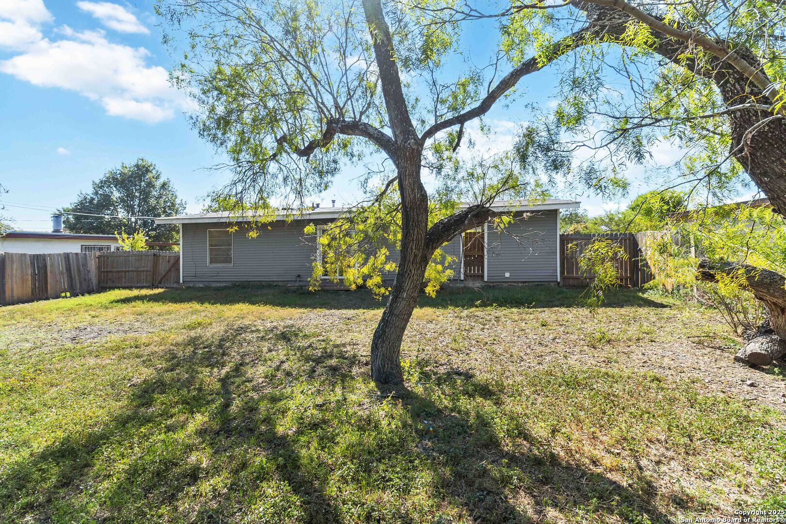 6207 Deer Valley