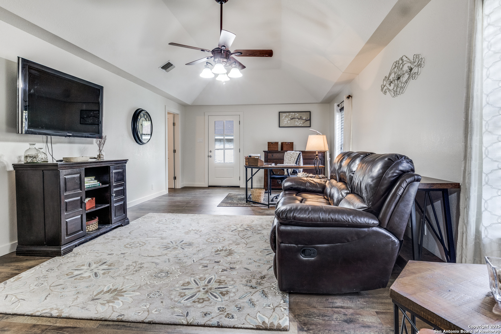 104 Whippoorwill Ct