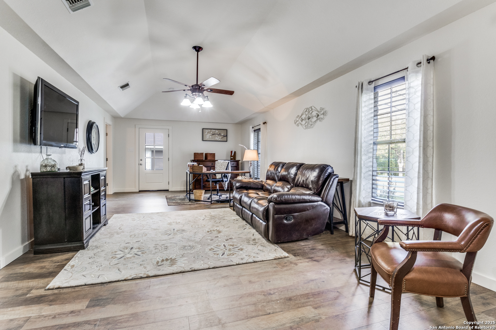 104 Whippoorwill Ct