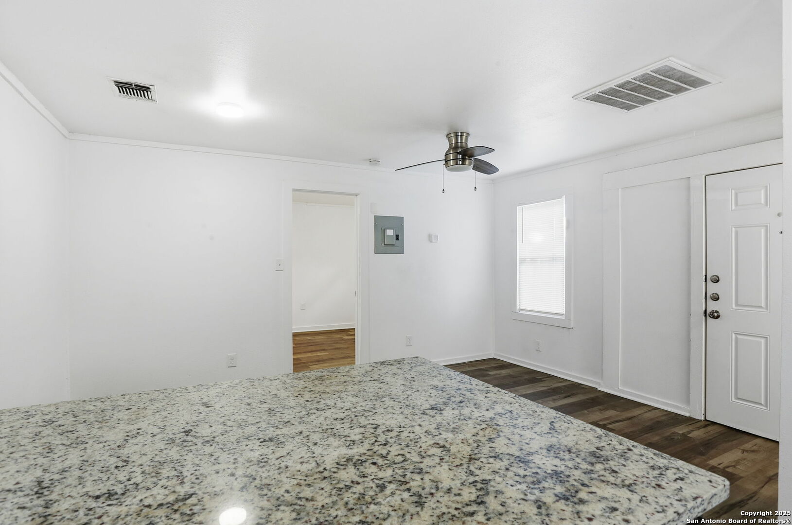 105 Dewitt