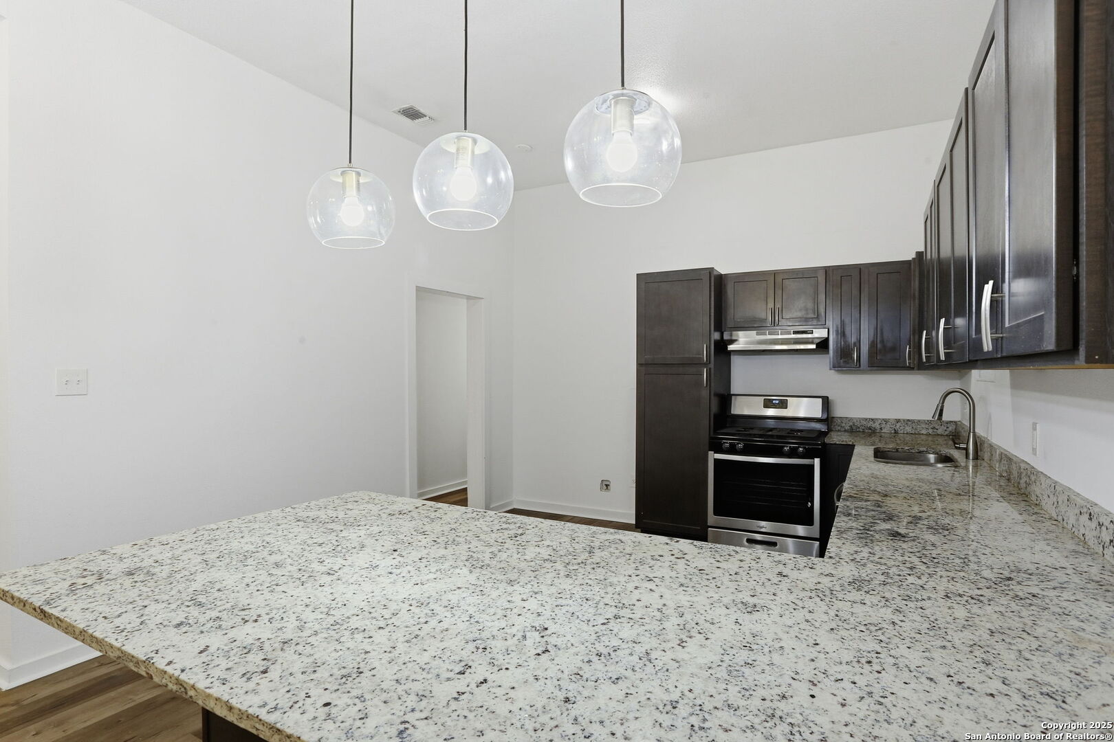 105 Dewitt