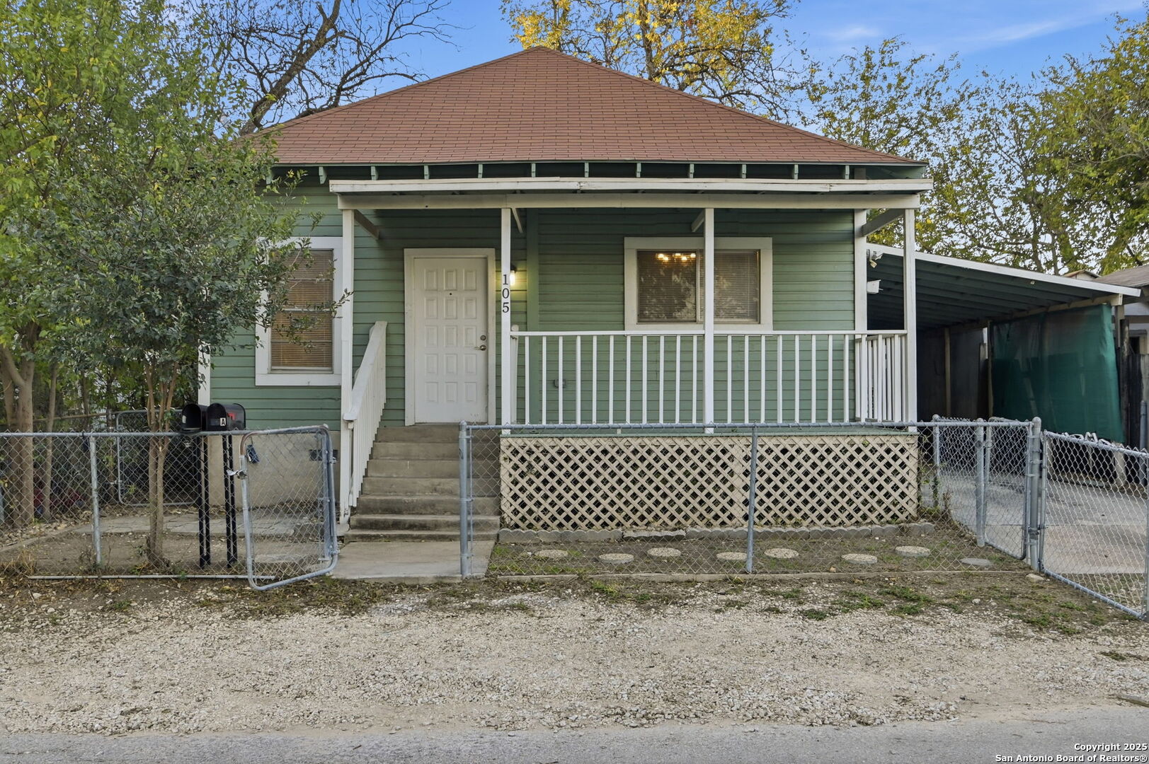 105 Dewitt
