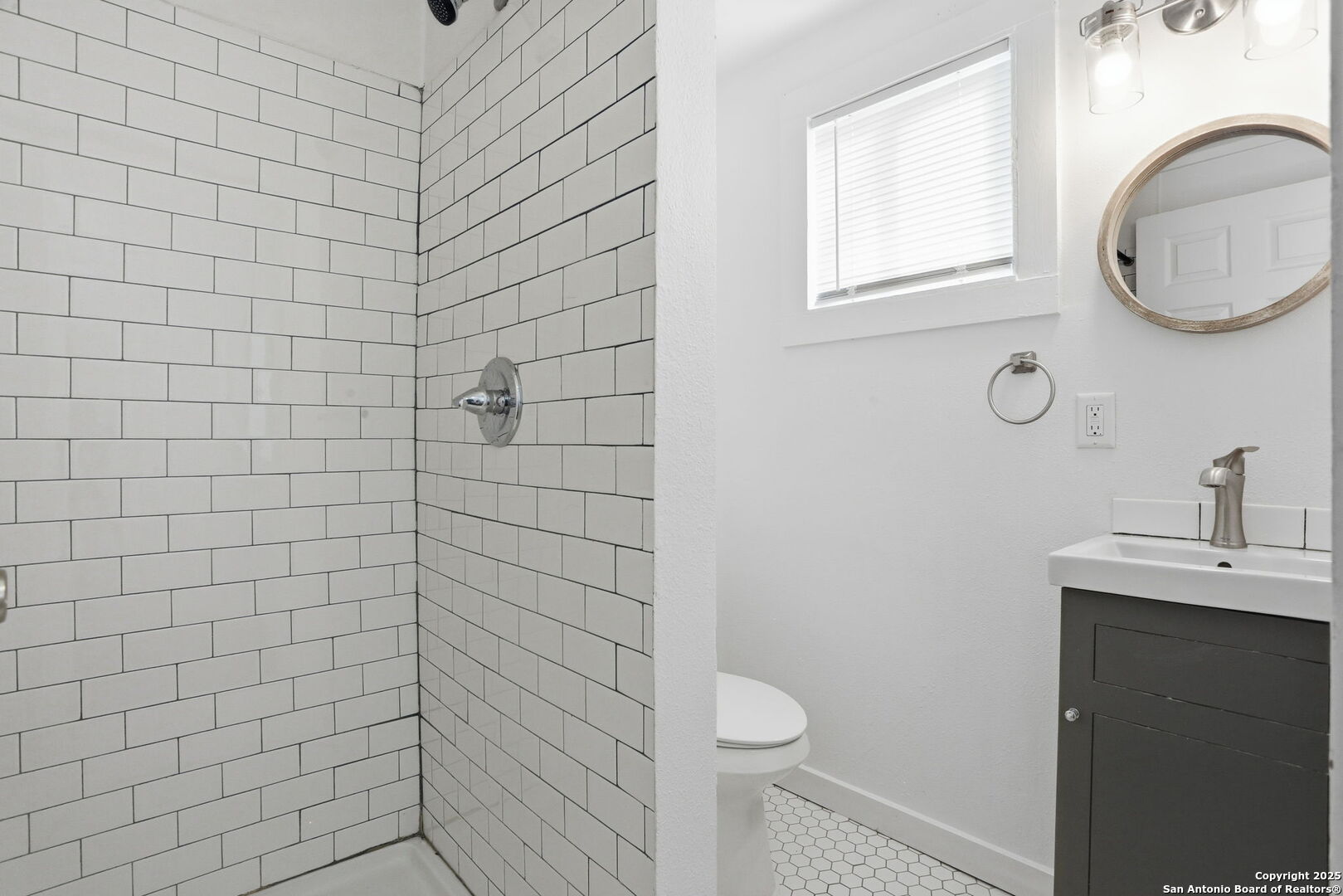 105 Dewitt