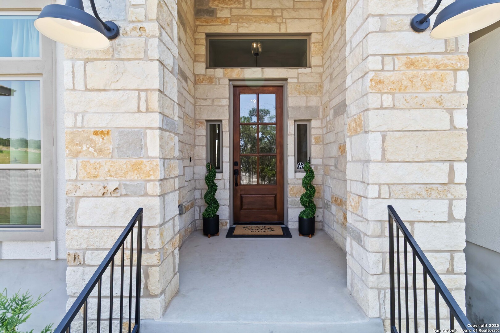 1512 Aubrey Point