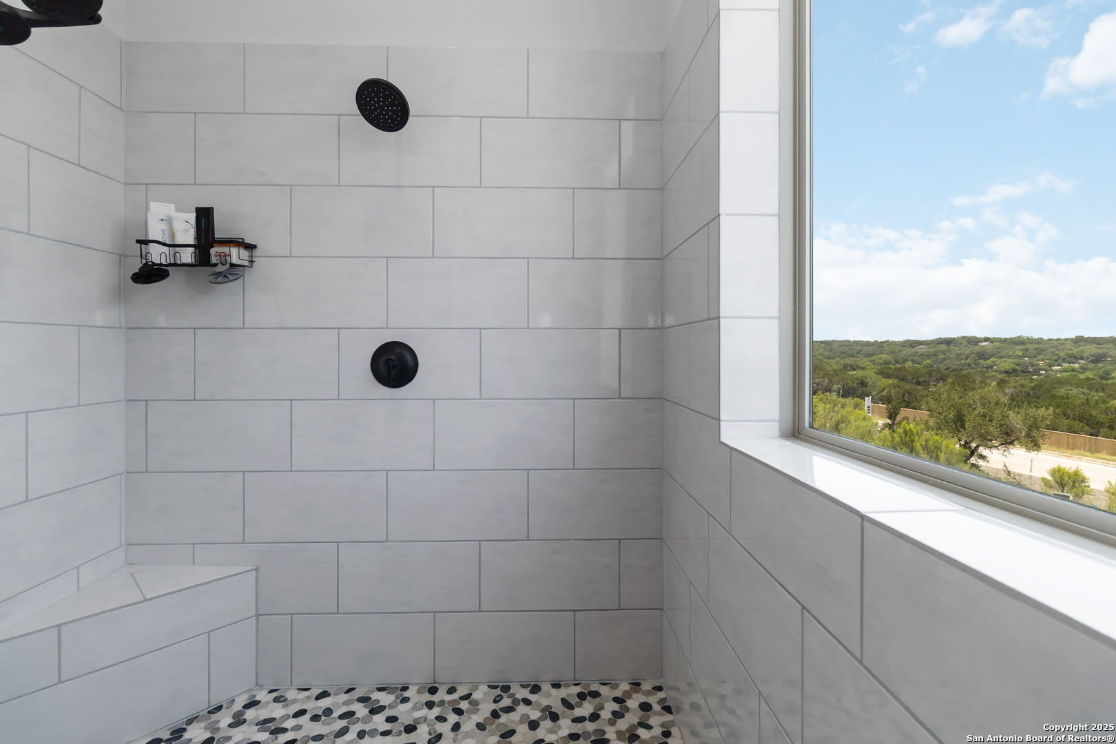 1512 Aubrey Point